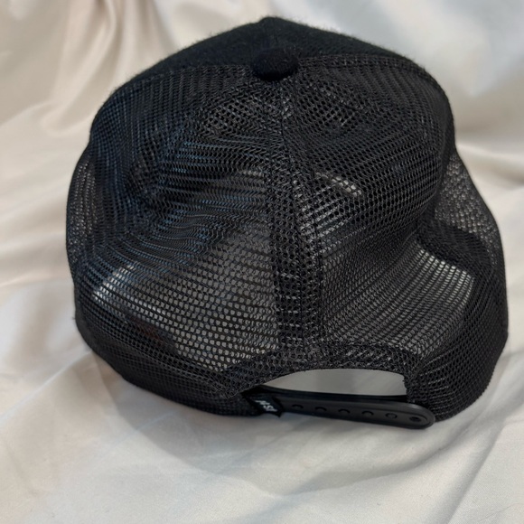 Pistil Women’s Black Quiver Trucker Hat - Picture 2 of 4